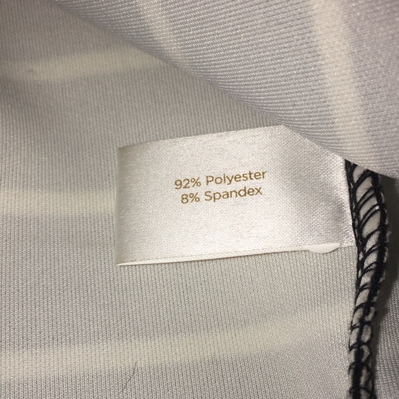 Decree Crop Top - Picture 4 of 7